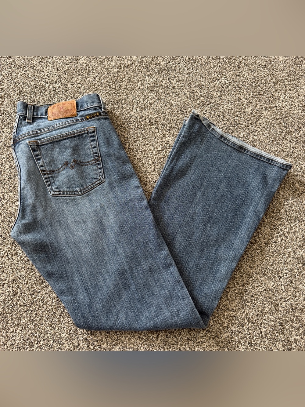 Lucky Brand bootcut ‘sweet & low’ blue jeans size 10